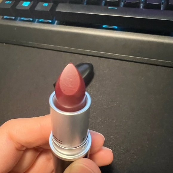 Mac matte lipstick DIVA - Picture 3 of 3